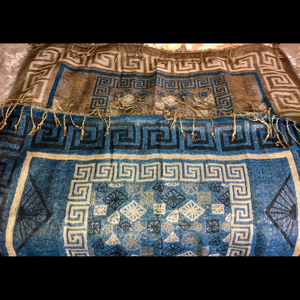 Square Color Block Scarf - Picture 6 of 6